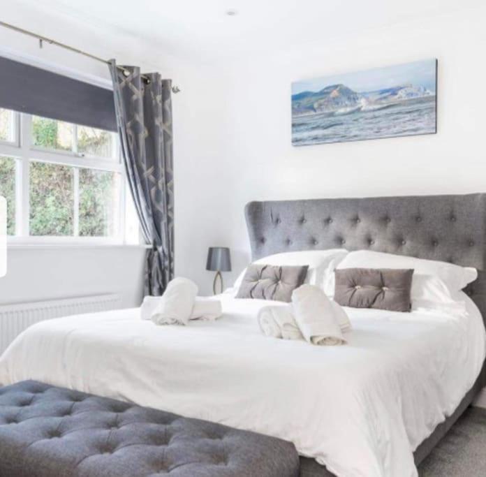 Beautiful Large Property, Sleeps 9 Walking Distance To The Sea , Beaches And Restaurants Fantastic Interior Lyme Regis Exterior photo